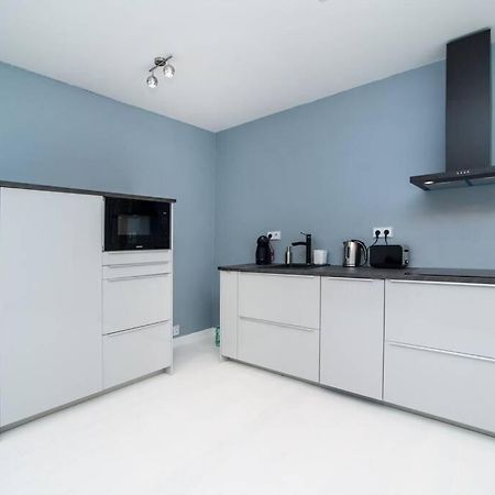 Old Town 1 Bedroom Oasis With Ac And Double Shower Прага Экстерьер фото